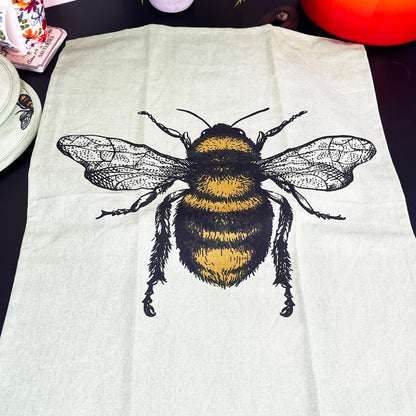 2x Green Summer Bee Tea Towels