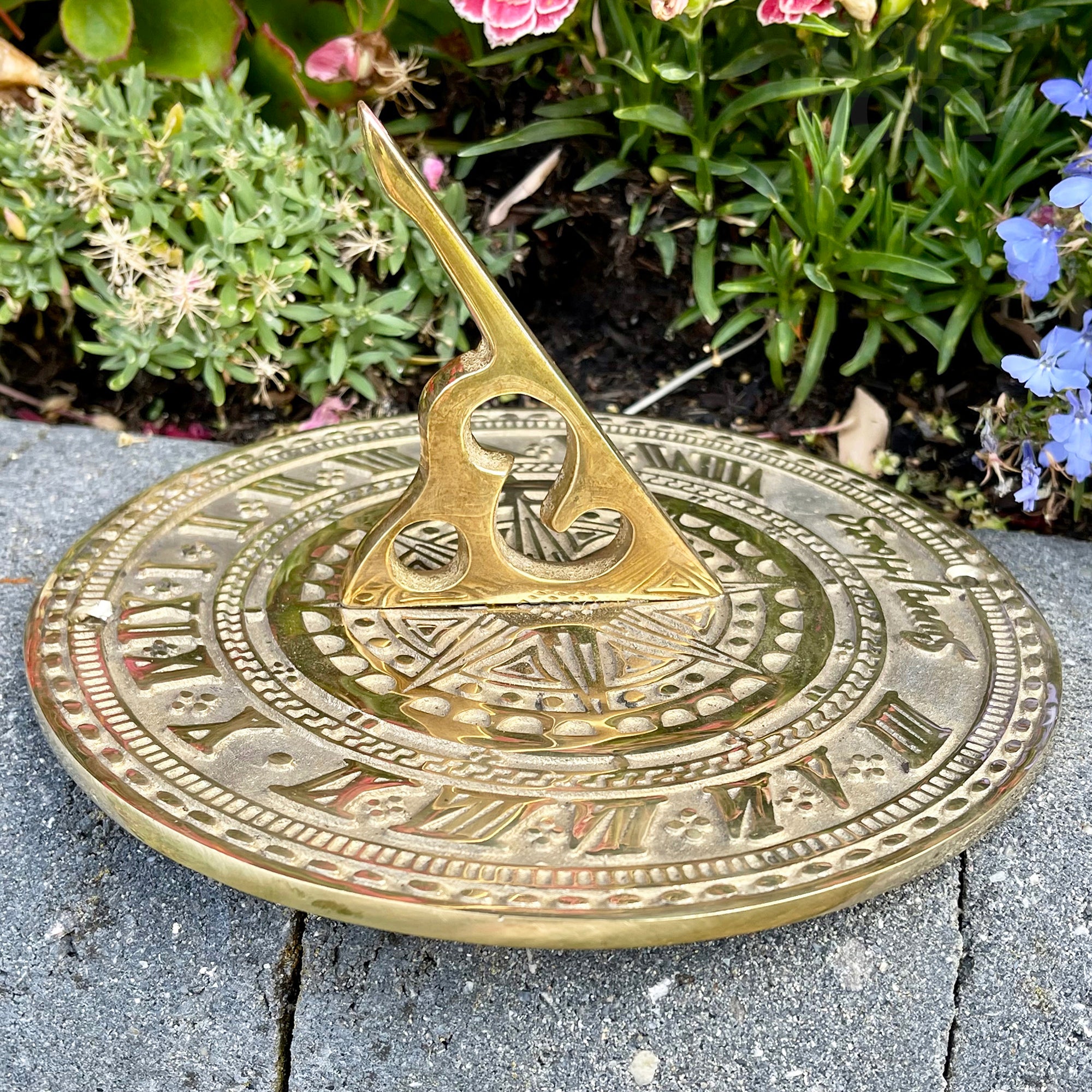 Round Polished Brass Sundial