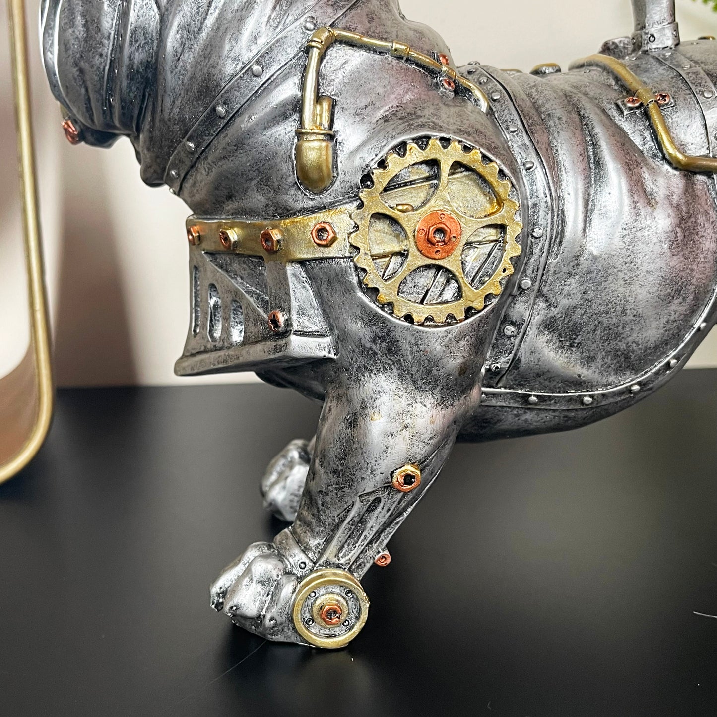 Steampunk-Ornament mit englischer Bulldogge