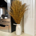Goldgetrocknete Pampas in Keramikvase