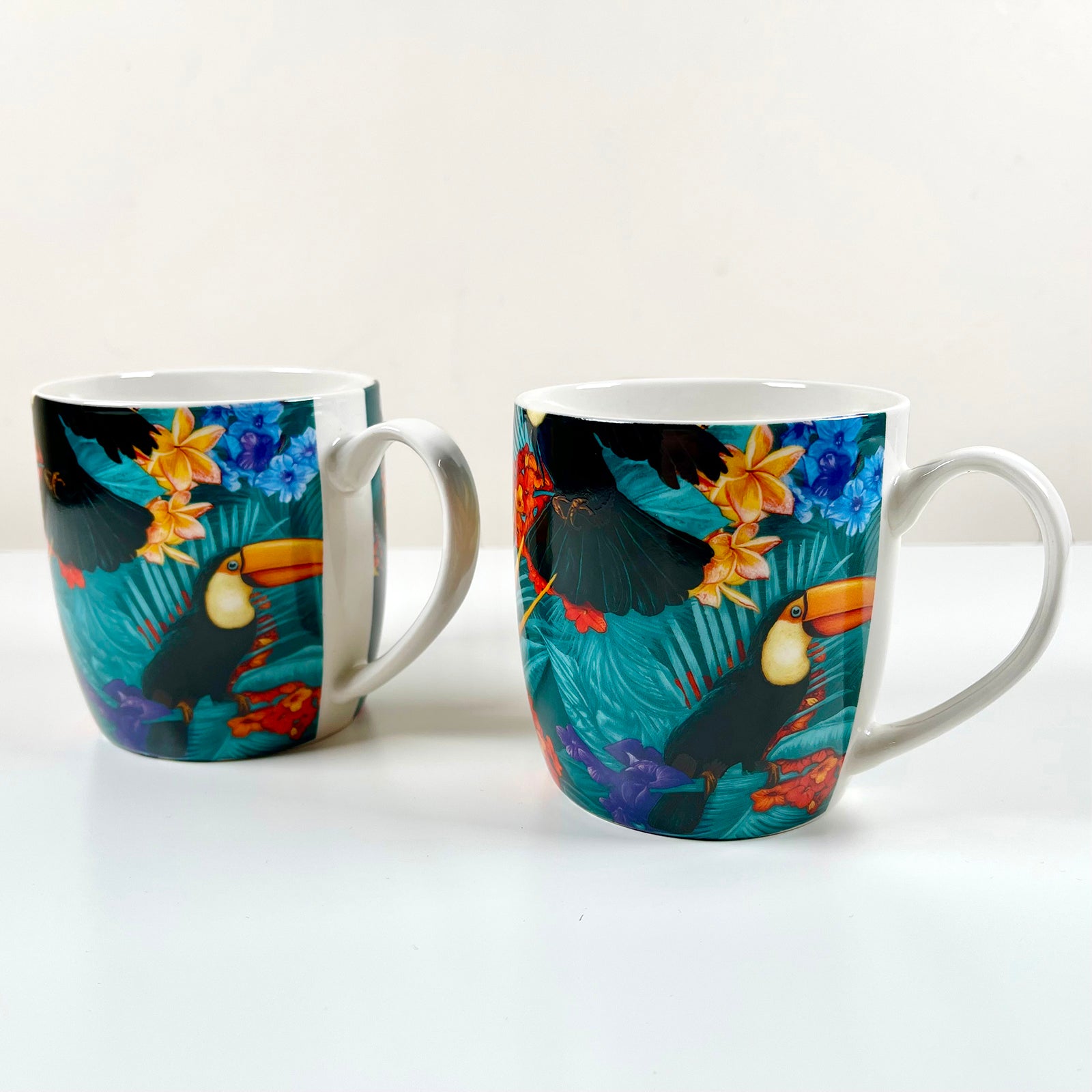 Set mit 2 blauen Tukan-Keramikbechern