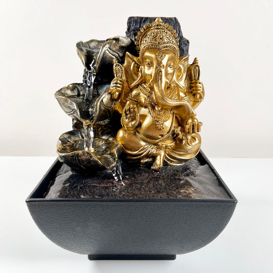 Goldfarbener Ganesh-LED-Innenwasserbrunnen, 18 cm