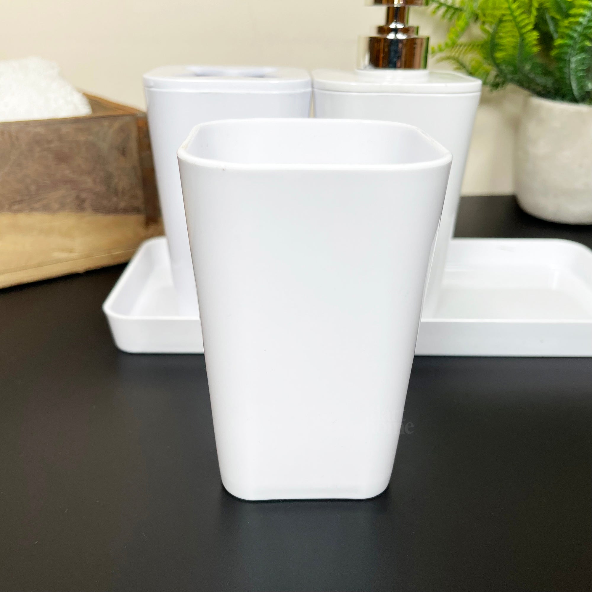 4pc Glossy White Bathroom Accessory Set
