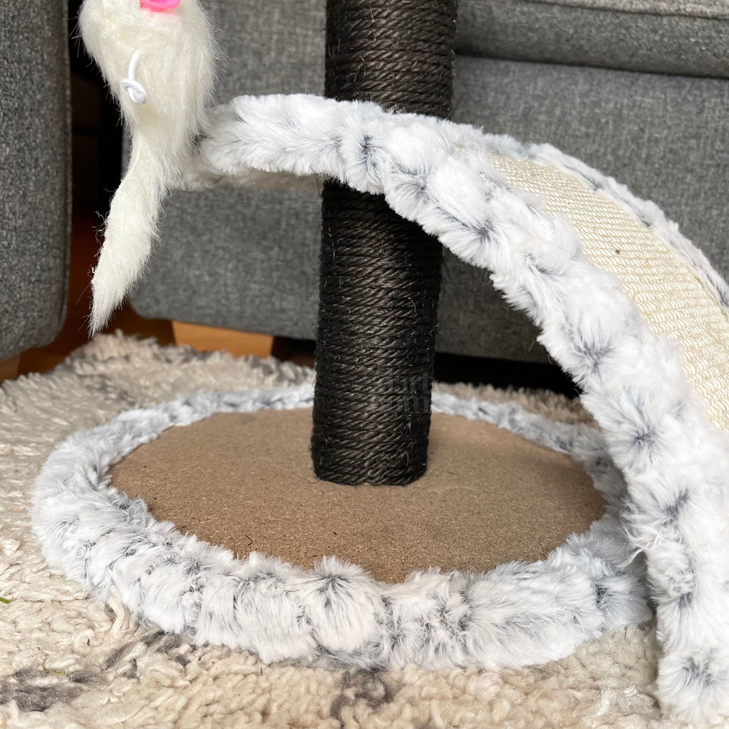 Cat Scratcher Tree With Bed