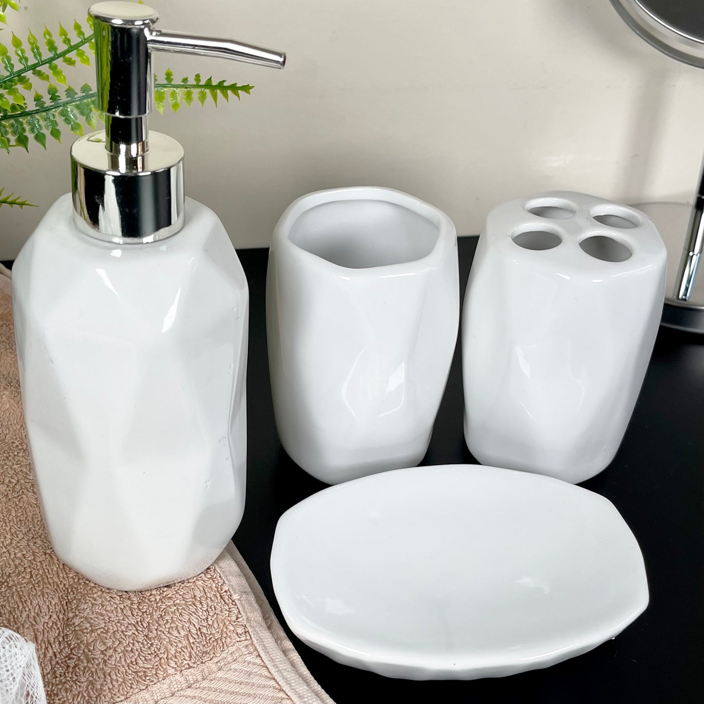 4 Piece White Geometric Bathroom Accessory Set