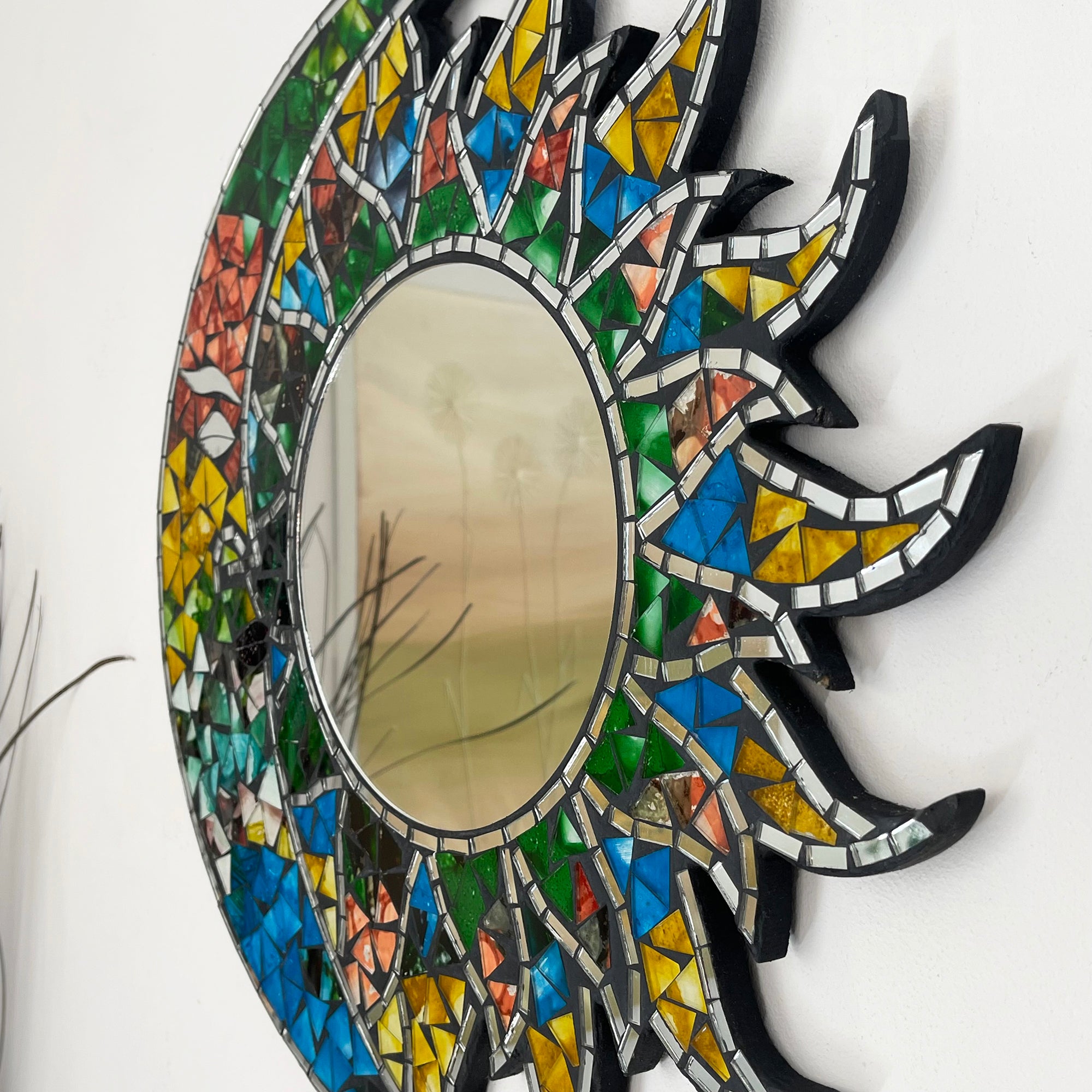 Mosaikspiegel mit Sonne und Mond