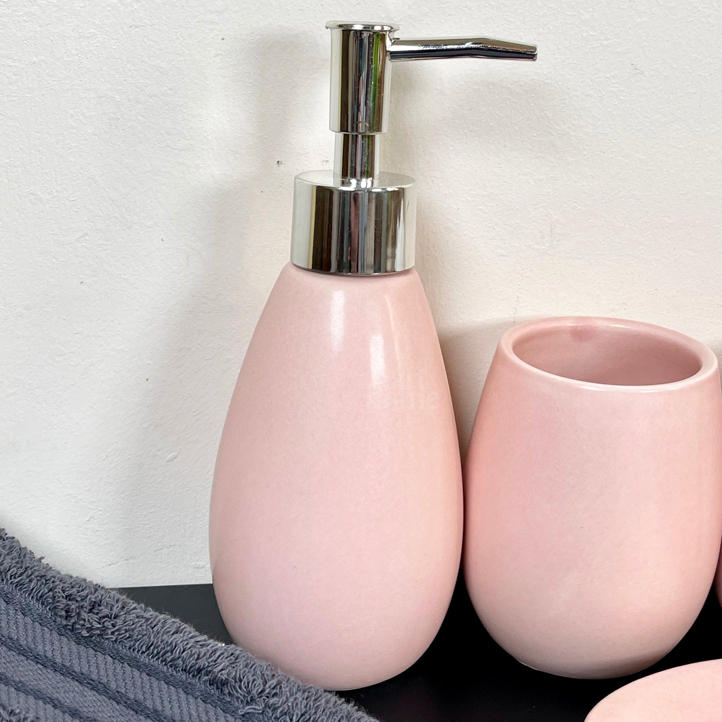 Pastel Pink 4 Piece Bathroom Accessory Set