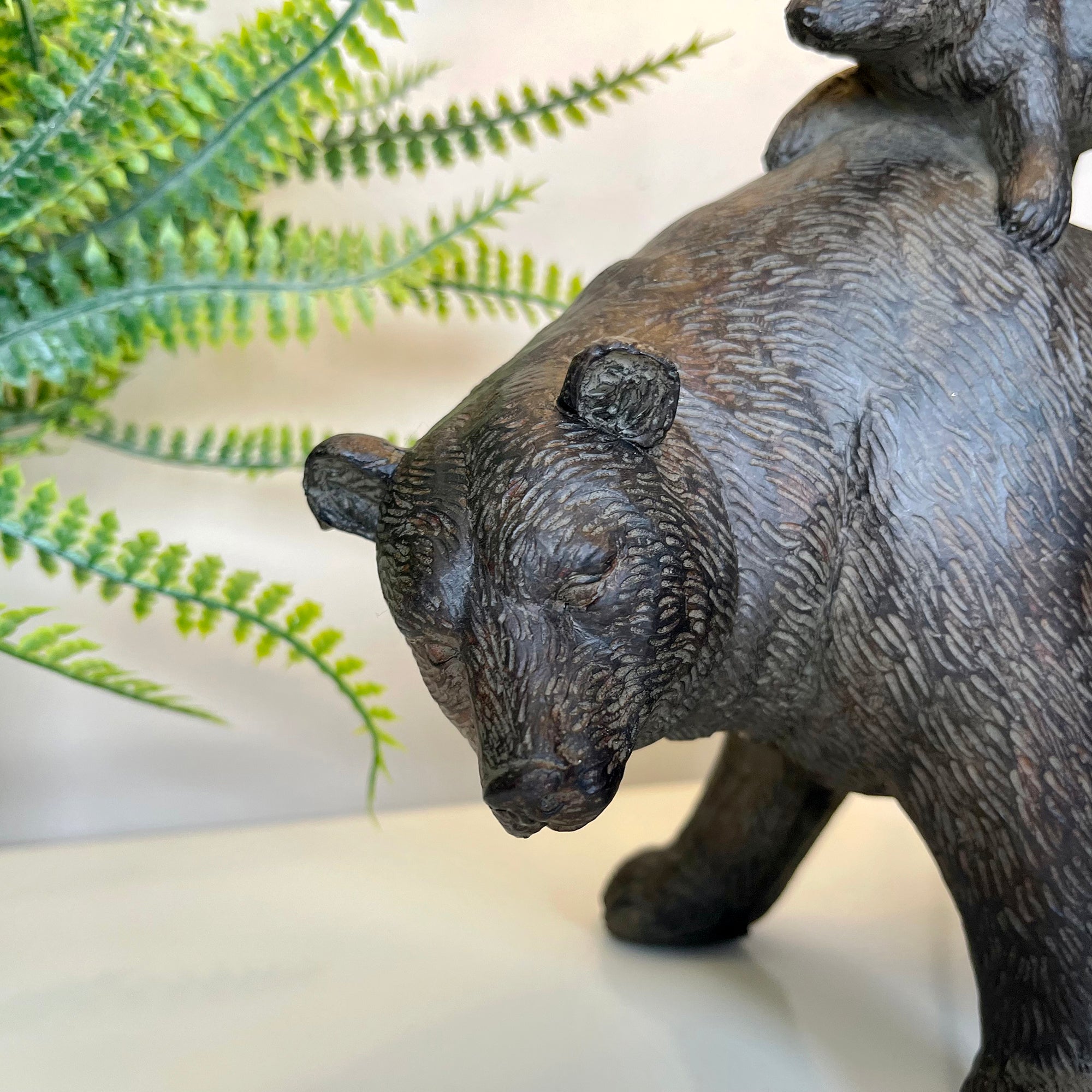 Black Bear Family Lamp
