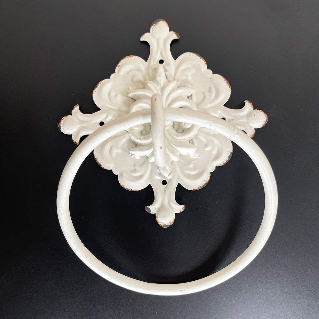 Quadratischer Handtuchring im Shabby-Chic-Stil