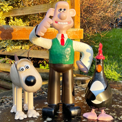 Wallace und Gromit Gartenstatuen aus Metall