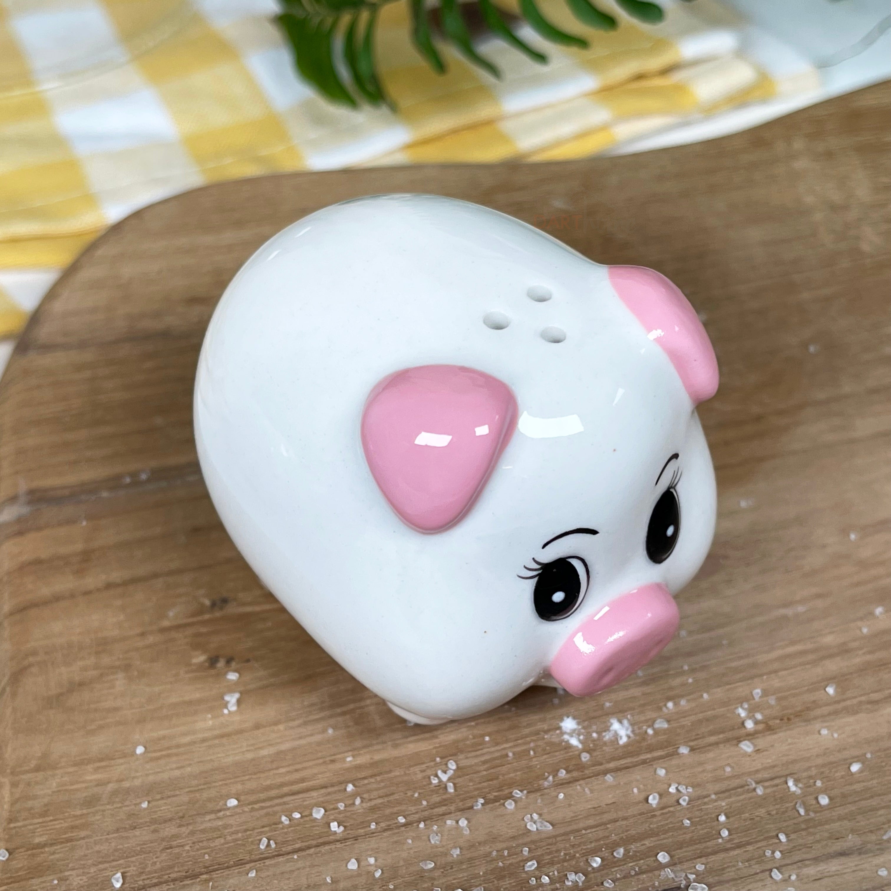Ceramic White Pig Novelty Salt And Pepper Shakers Set