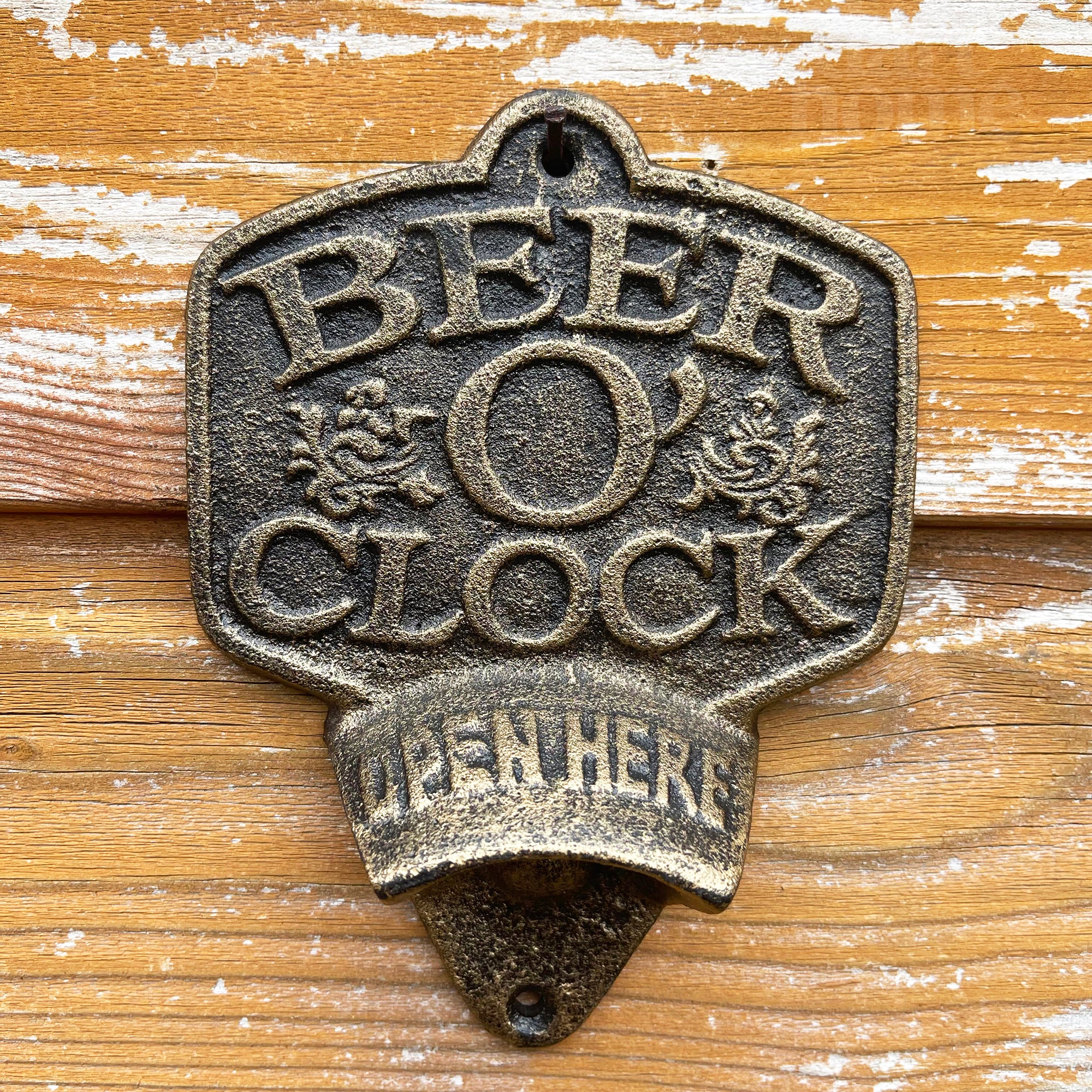 Bier-O'Clock-Flaschenöffner aus Gusseisen