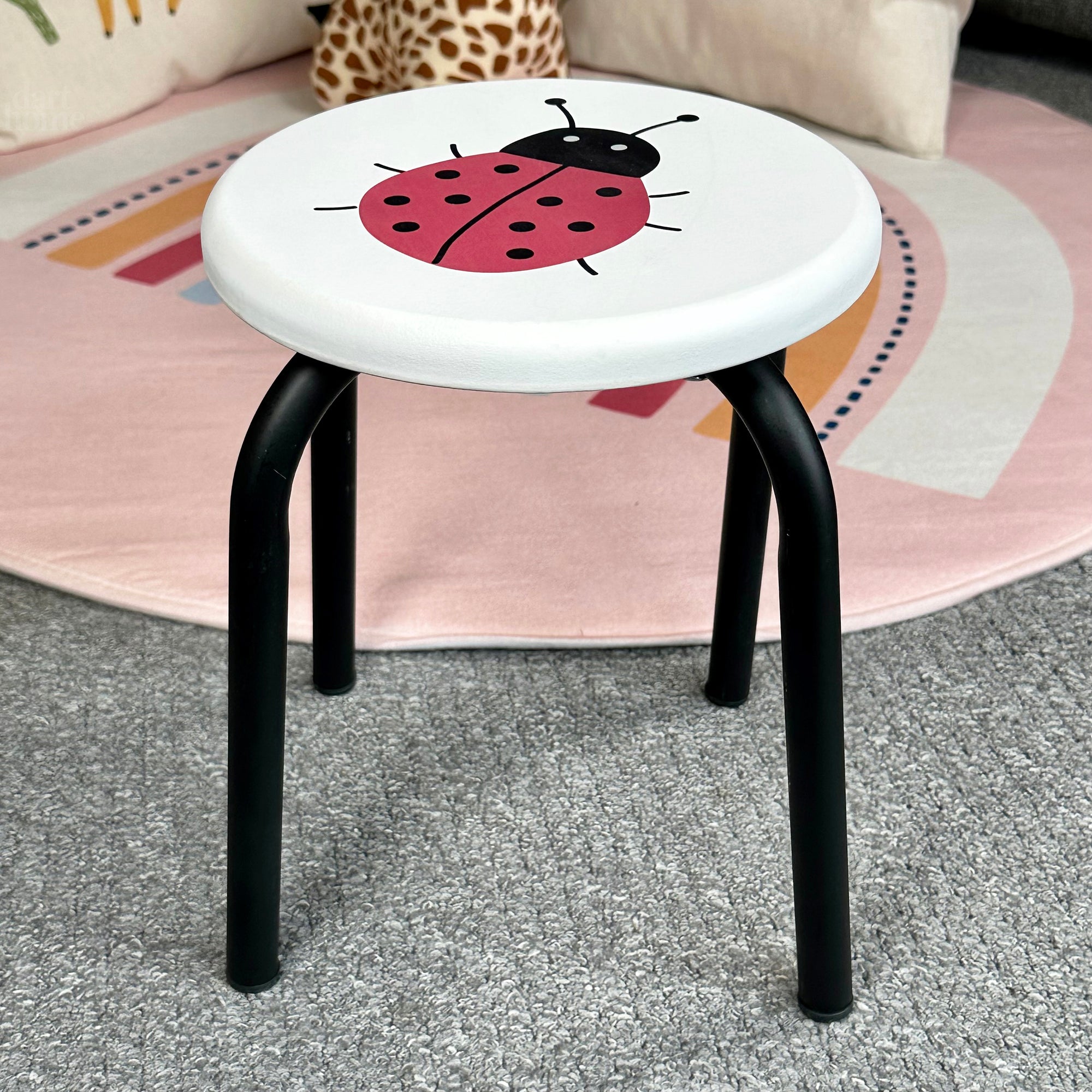 Roter Marienkäfer-Kinderhocker