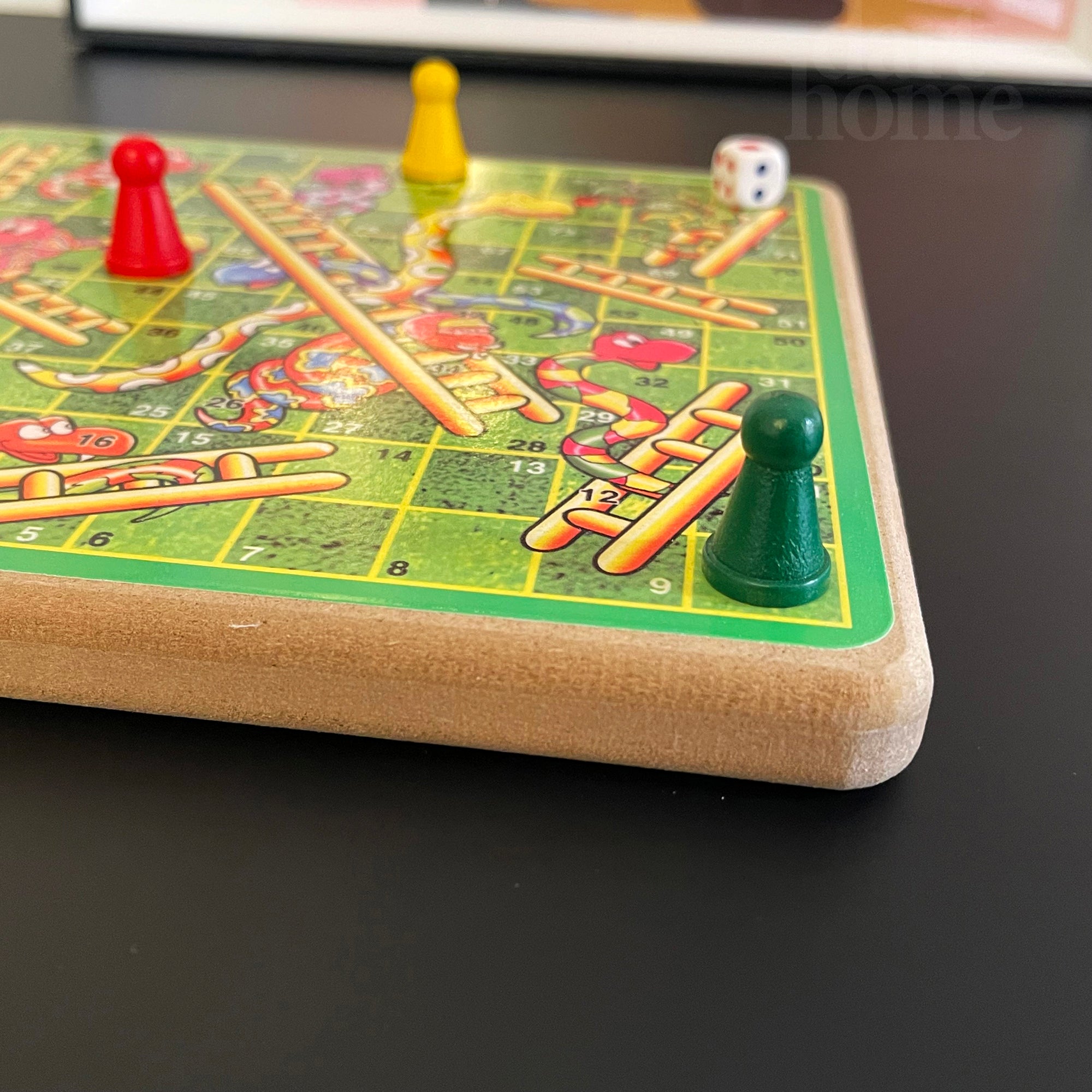 Retro-Snakes &amp; Ladders-Klassiker für Kinder
