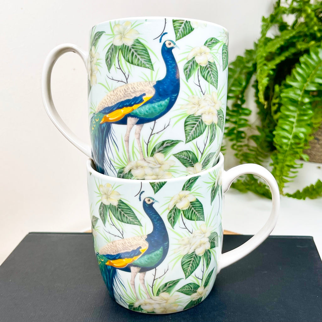 Set mit 2 blauen exotischen Pfauen-Keramikbechern