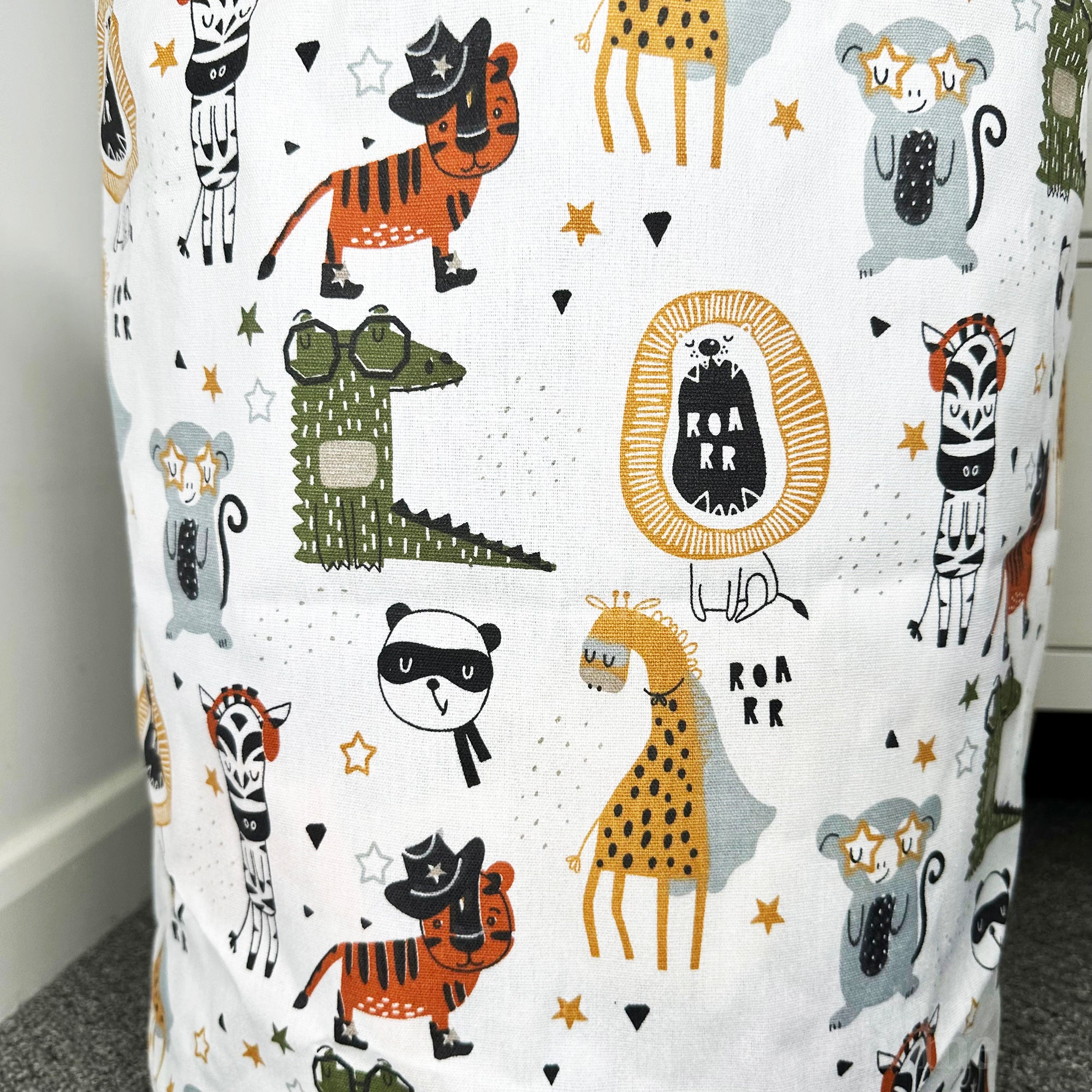 White Cartoon Animal Laundry Bag