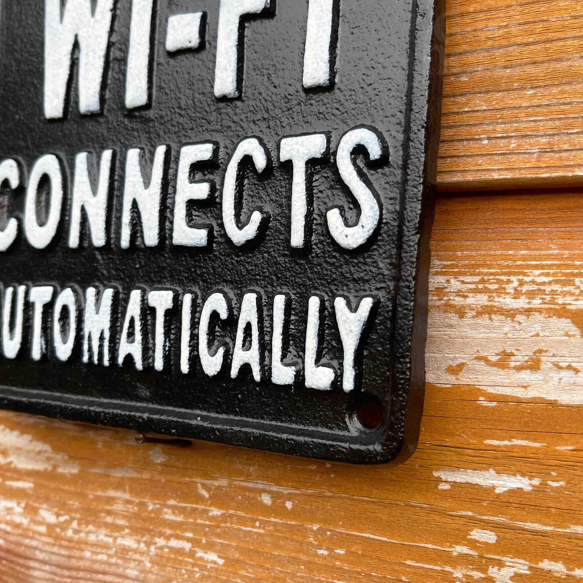 Wifi verbindet sich automatisch. Wandschild aus Gusseisen, 21 cm