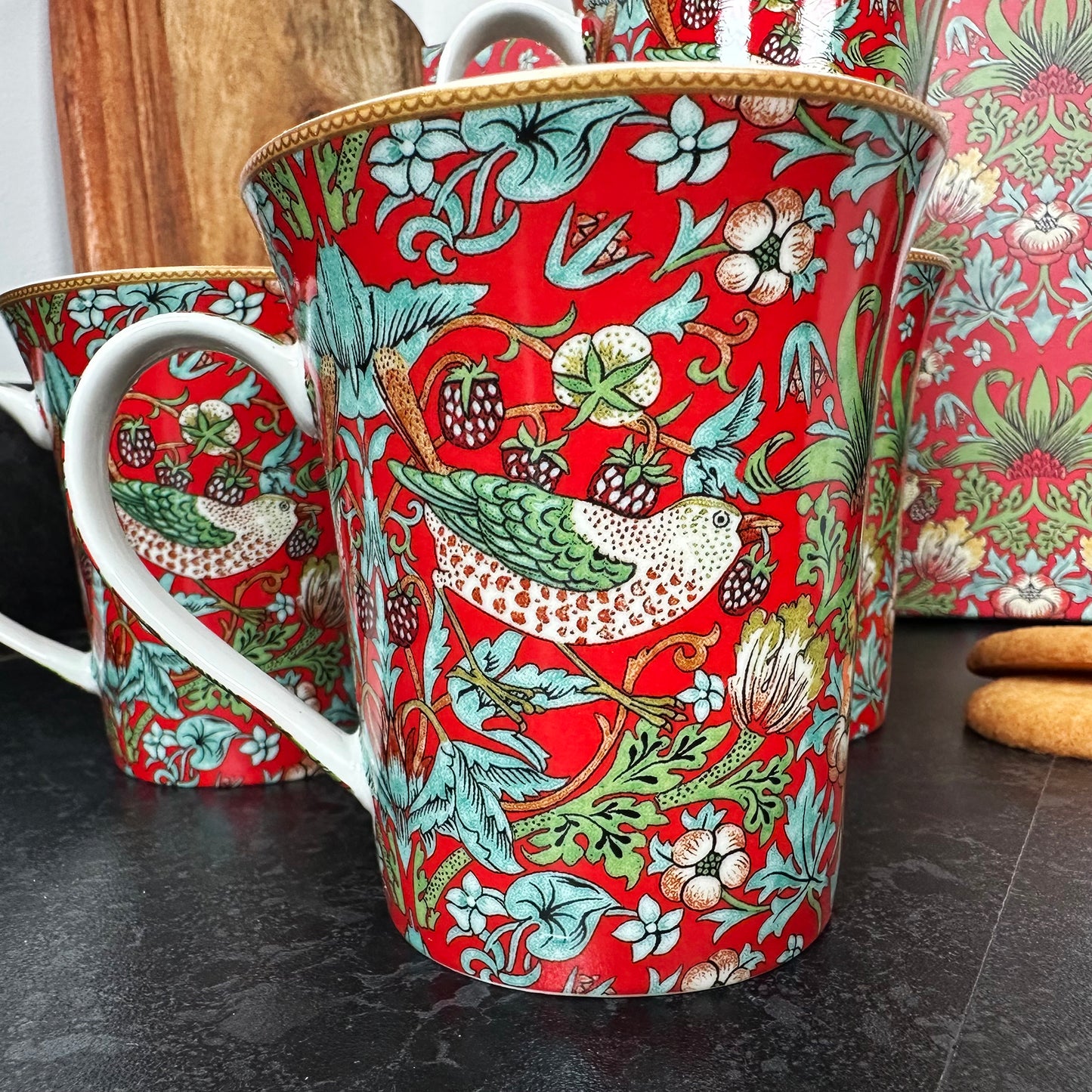 Set Of 4 William Morris Strawberry Thief Mugs Gift Boxed