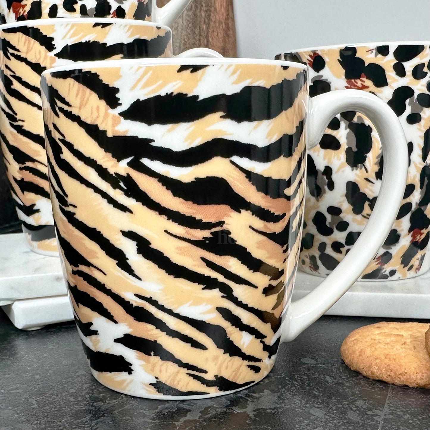 Set Of 4 Animal Print 330ml Mugs