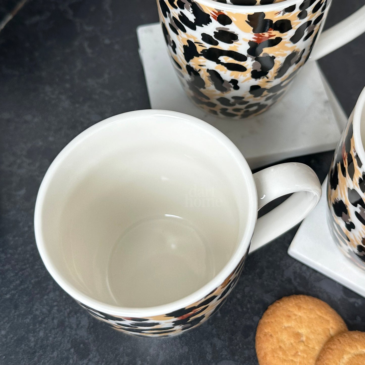 Set Of 4 Leopard Print 330ml Mugs