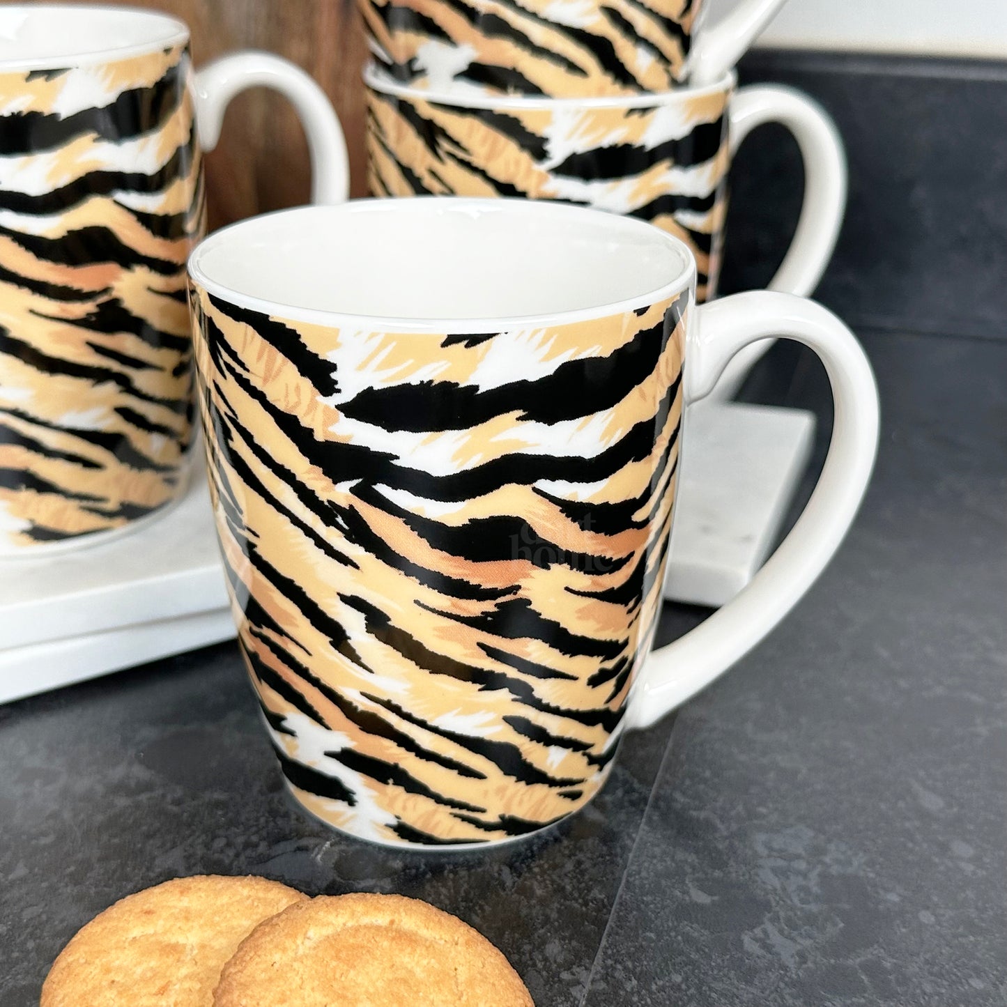 Set Of 4 Tiger Print 330ml Mugs