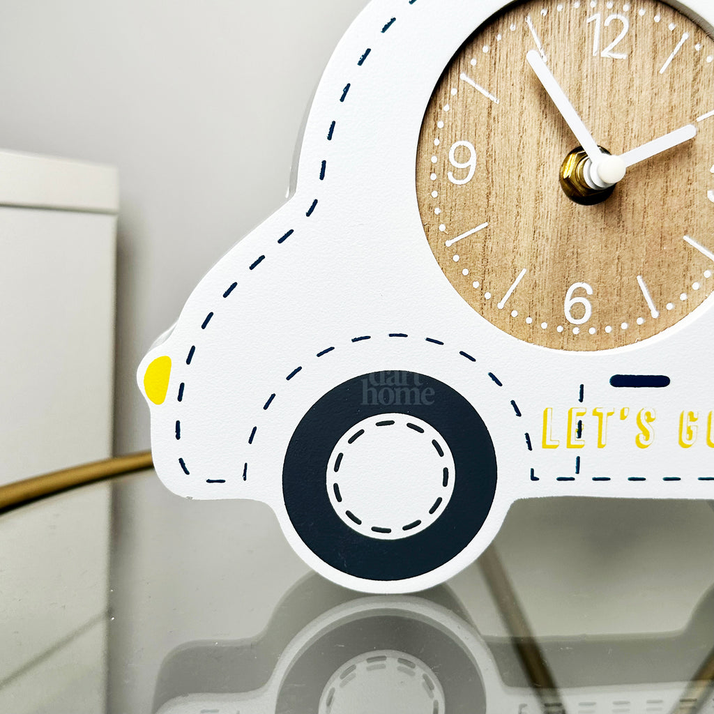 Weiße Auto-Kinderuhr