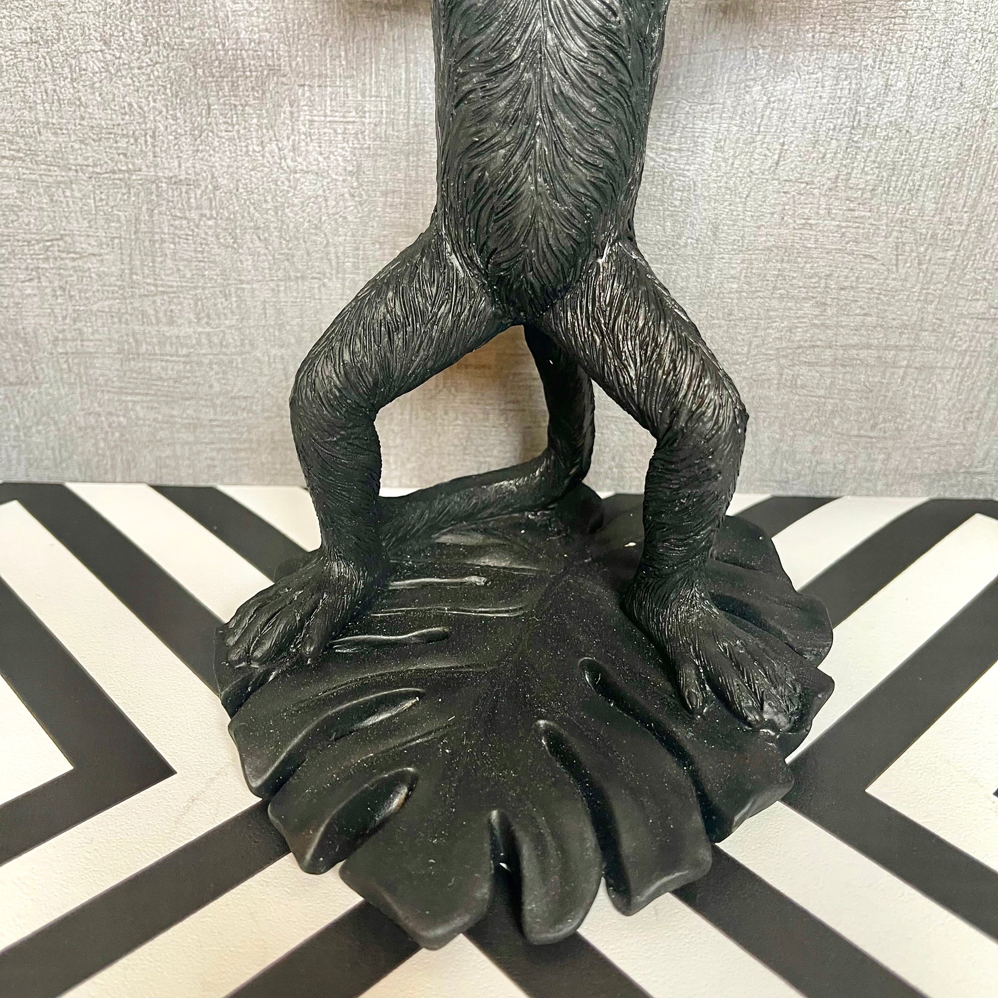 Doppelter Kerzenständer „Black Monkey“.