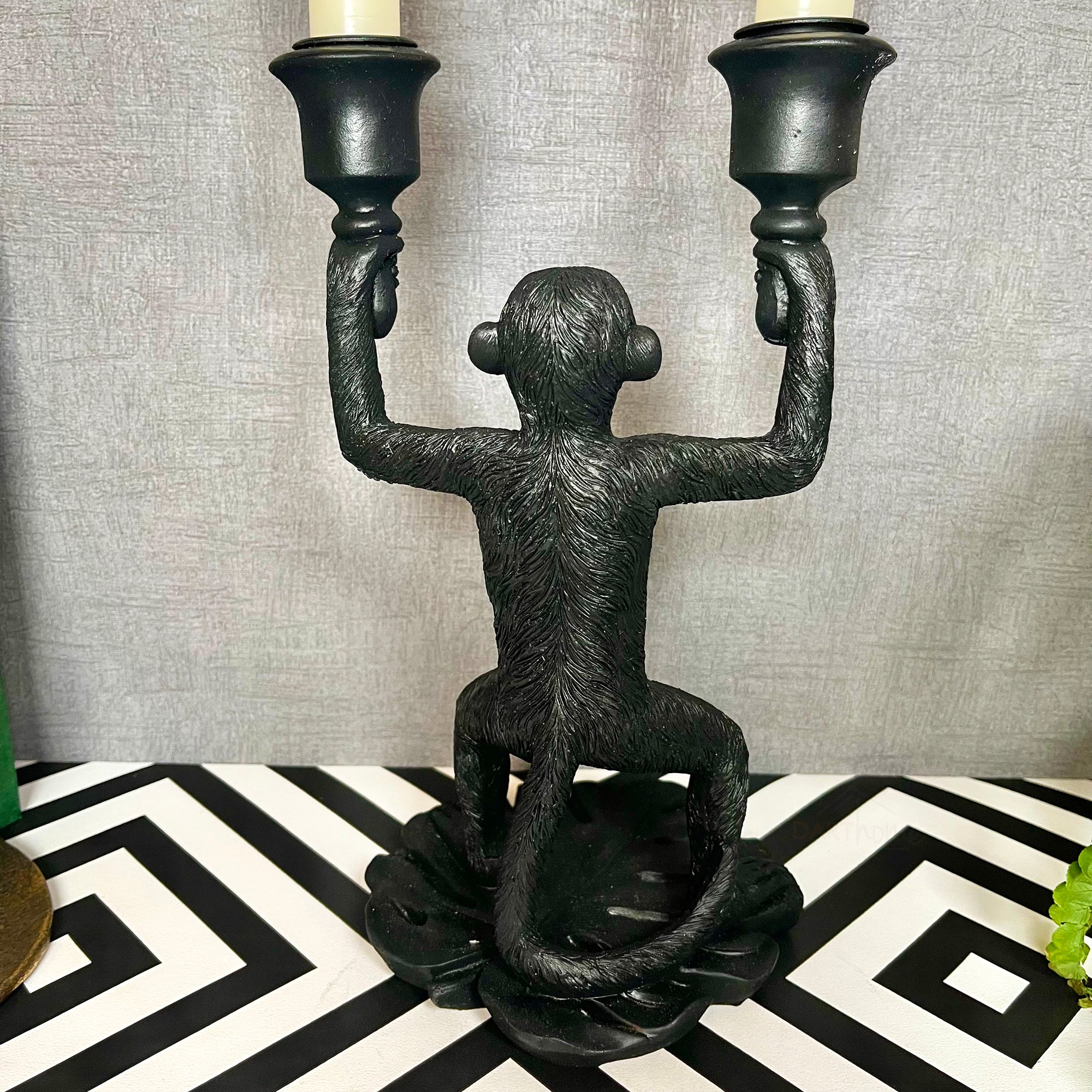Doppelter Kerzenständer „Black Monkey“.