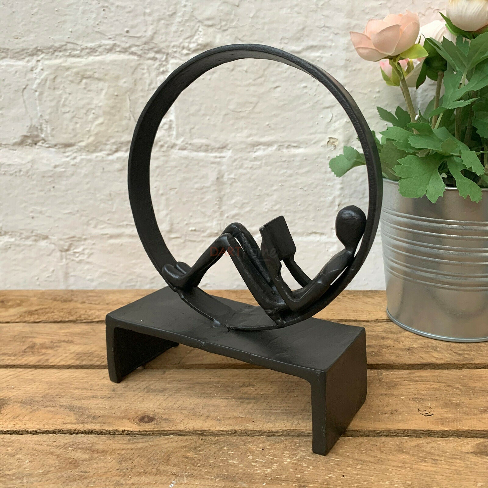 Cast Iron Man Reading In Circle Figurine 21cm
