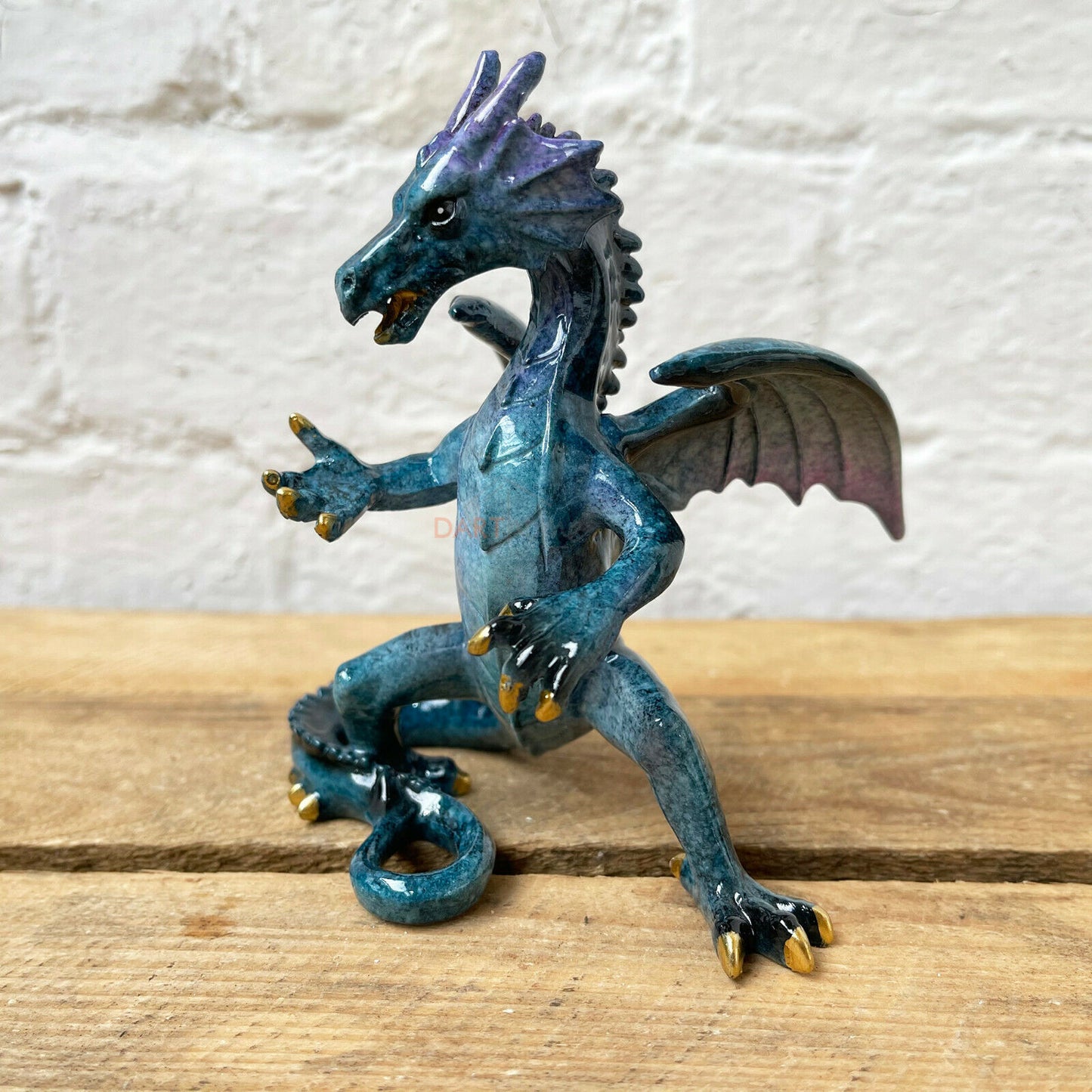 Blauer stehender Drache aus Kunstharz im gotischen Stil, 13 cm